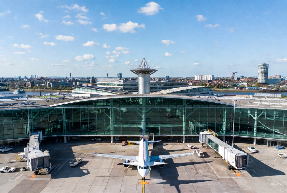 London City (LCY) taxi transfer from Hertfordshire